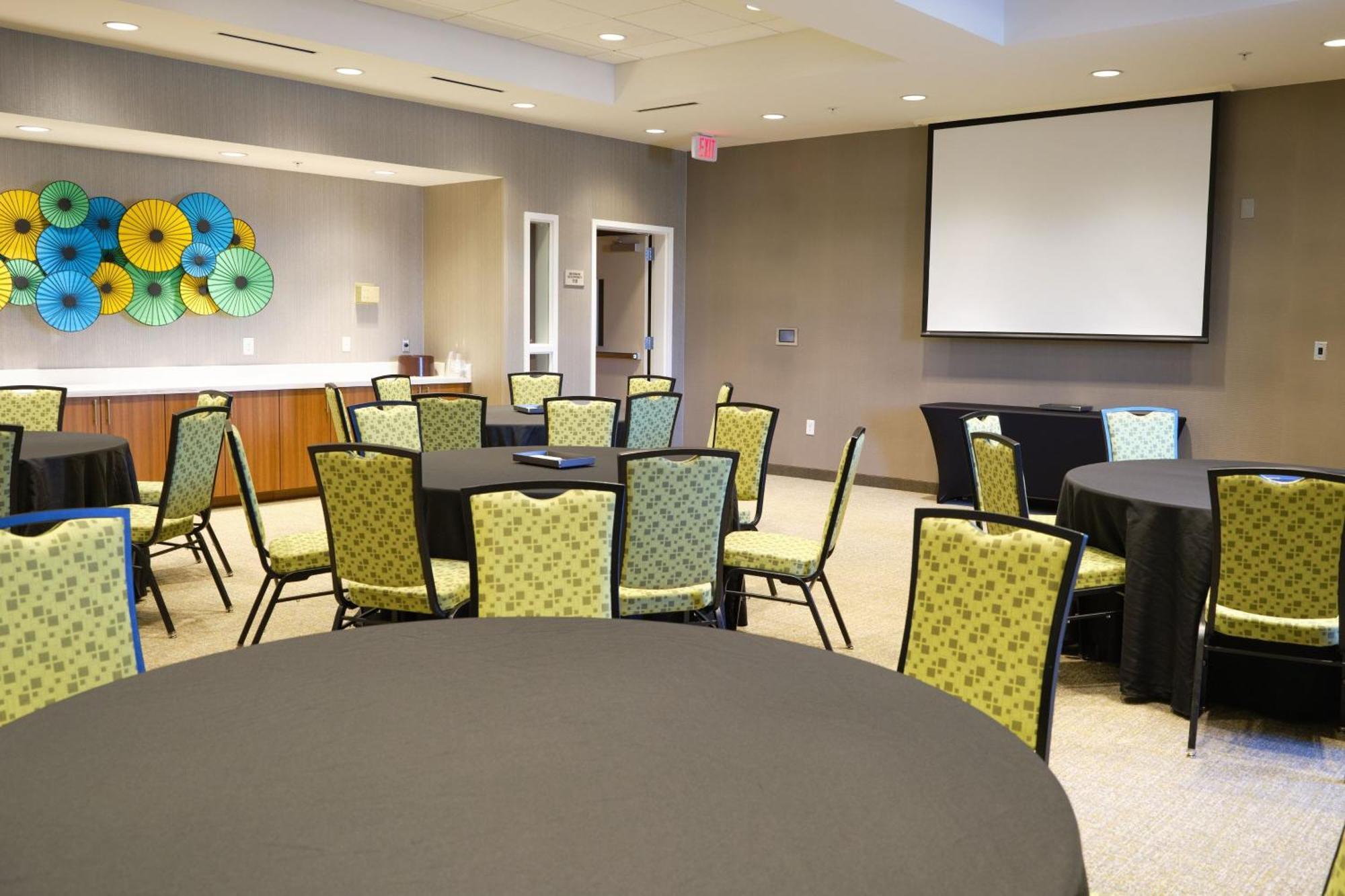 Springhill By Marriott Dallas 3*